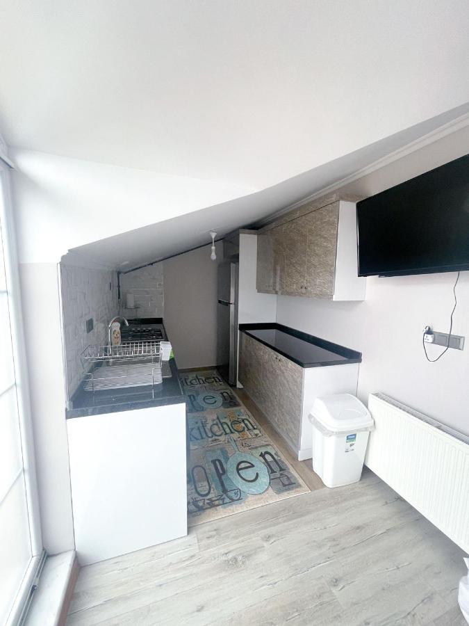 Super Value Appartement Istanboel Buitenkant foto